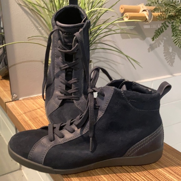 Ecco Shoes - ECCO Hi-top suede booties navy blue Size 7